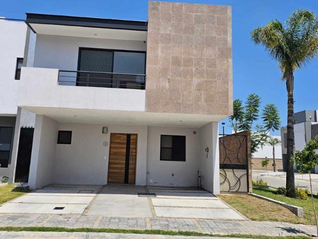 Casa en renta Boulevard De Los Volcanes, Lomas De Angelópolis, Puebla, México