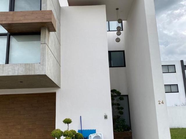 Casa en renta Boulevard Europa, Fracc Lomas De Angelópolis, San Andrés Cholula, Puebla, 72830, Mex