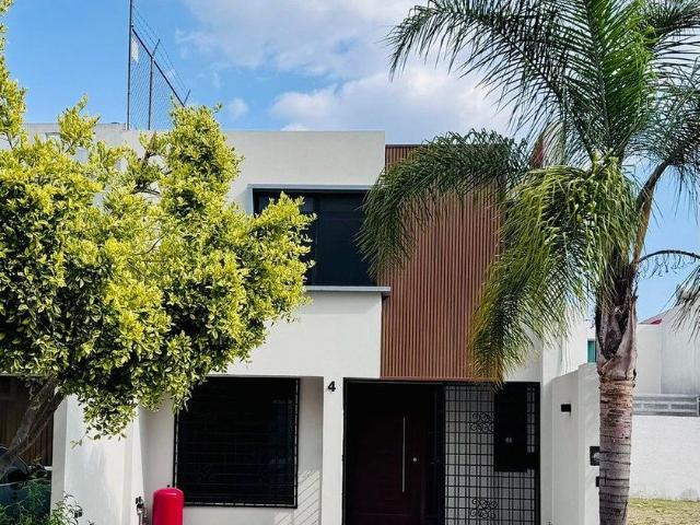 Casa en renta Boulevard Lomas Del Valle 90 92, Lomas Del Valle, Puebla, 72595, Mex