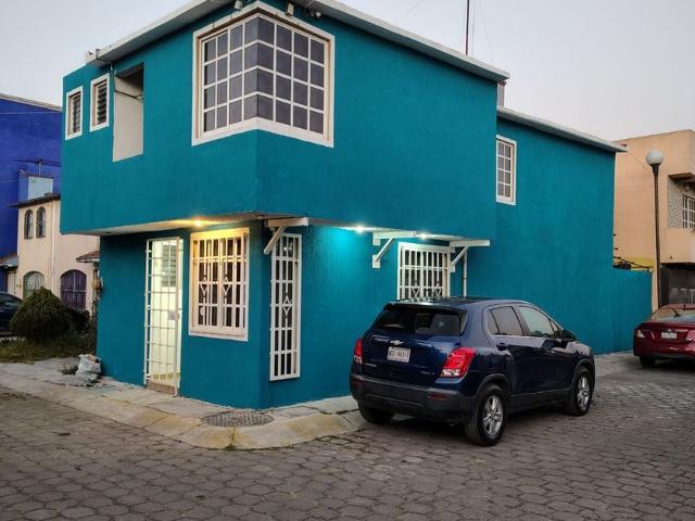 Casa en renta Cto. Hacienda De Atlacomulco Mz32l3 c a, Mz 027, Conj U Los Sauces Iv, 50210 Sauces, Méx México
