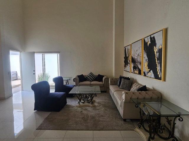 CASA EN RENTA CUMBRES 4to SECTOR MONTERREY NL