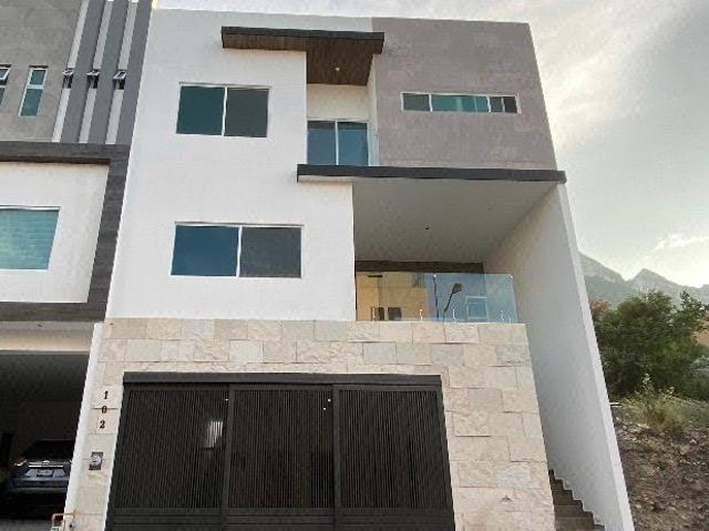 casa en renta cumbres elite premier