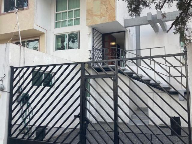 Casa en renta Calle Mar Austral, Pedregal De Echegaray, Naucalpan De Juárez, Estado De México, 53280, México