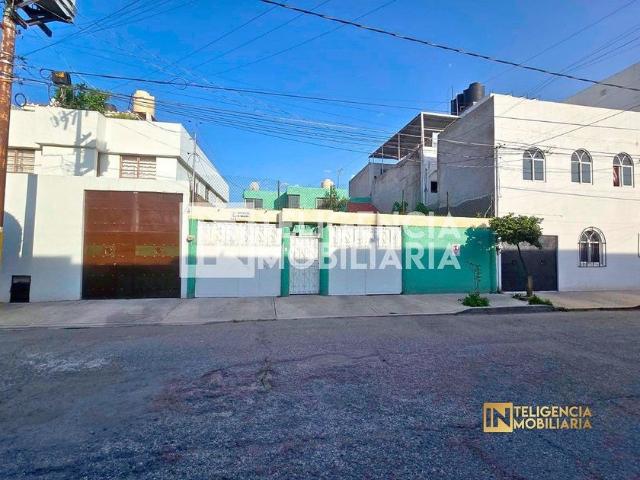 Casa en renta Calle María Lozana, Texcoco De Mora, Texcoco, Estado De México, 56140, México