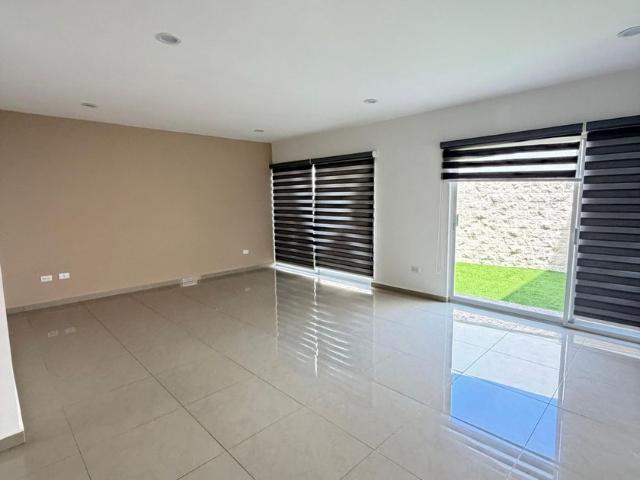 Casa en renta Calle Monte Grande, Colonia Insurgentes, San Luis Potosí, Municipio De San Luis Potosí, San Luis Potosí, 78816, México