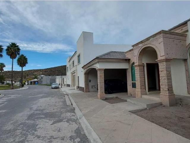 Casa en renta Calle Nogal, Country Club, Saltillo, Coahuila De Zaragoza, 25207, Mex