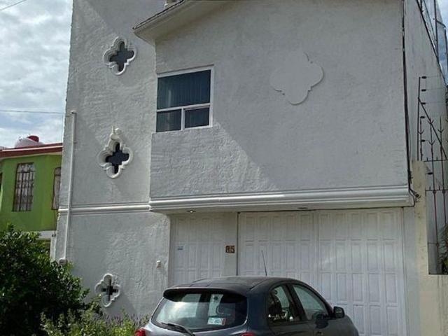 Casa en renta Calle Orión 35, Tlanalapan, San Rafael Tlanalapan, Puebla, México