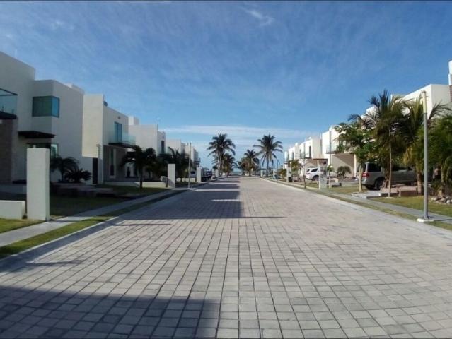 Casa en renta Calle Azul, Ciudad Del Carmen Centro, Carmen, Campeche, 24157, Mex