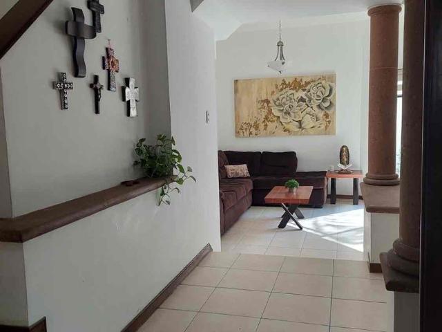 Casa en renta Portal De Cumbres 2o. Sector, Monterrey, Nuevo León, México