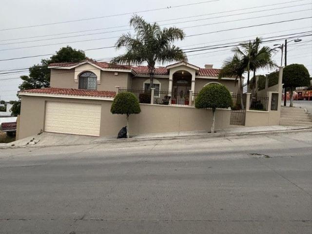 Casa en renta Calle Alfonso Zaragoza, Libertad, Delegación Mesa De Otay, Tijuana, Municipio De Tijuana, Baja California, 22400, México