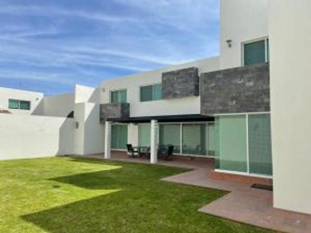 Casa en renta Calle Andalucia, Fraccionamiento Los Borregos, San Luis Potosí, 78397, Mex
