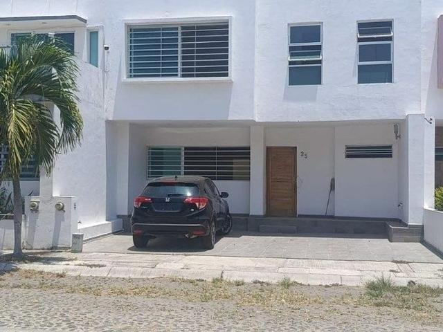 Casa en renta Calle Aniceto Madrueño 574, Las Palmas Salagua, Manzanillo, Colima, 28869, Mex