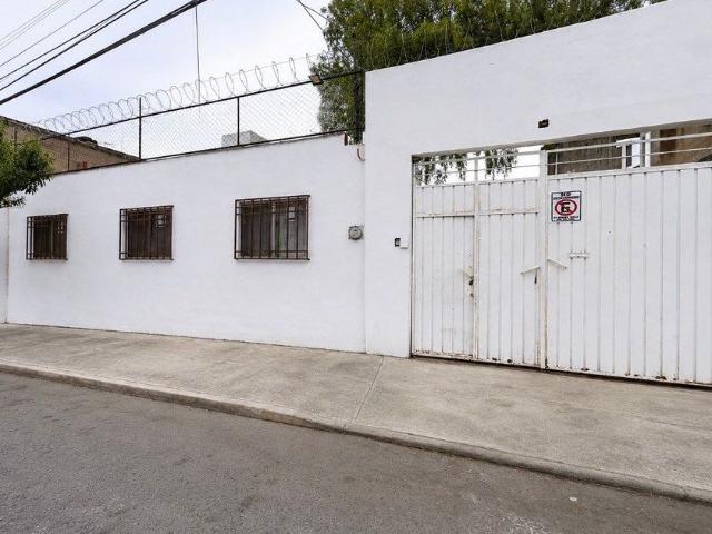 Casa en renta Calle Benito Juárez, Ciudad De México, Iztapalapa, Ciudad De México, 09570, México