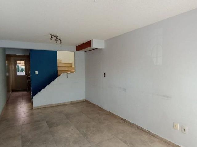Casa en renta Calle Bosques De Brasil, Fraccionamiento Los Héroes Tecámac, Ojo De Agua, Tecámac, Estado De México, 55764, México