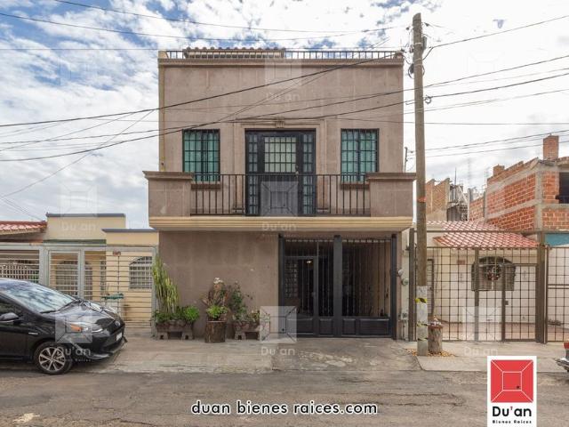 Casa en renta Calle Bosques De La Presa 218, Bosques De La Presa, León, Guanajuato, México