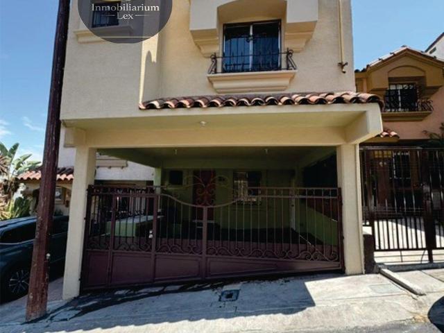 Casa en renta Calle Calabria, Tijuana, Municipio De Tijuana, Baja California, 22634, México