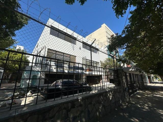 Casa en renta Calle Calderón De La Barca 129a, Guadalajara, Jalisco, 44140, Mex