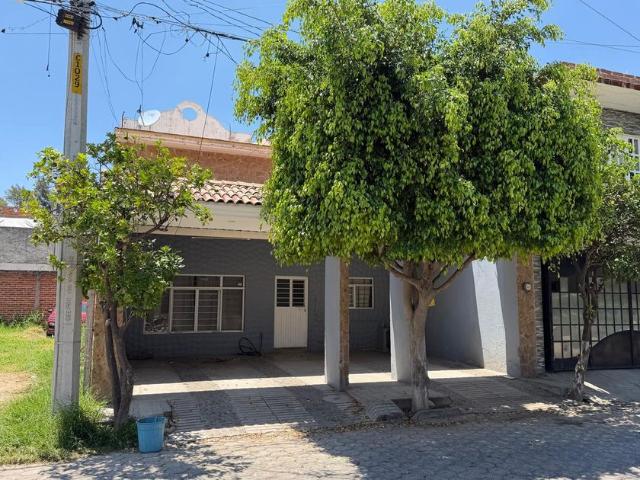 Casa en renta Calle Cerro Del Patomo 5, Valle De Tlajomulco, Tlajomulco De Zúñiga, Jalisco, México
