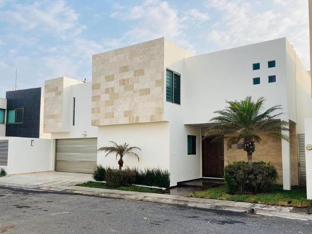 Casa en renta Calle Circuito Málaga, Lomas Del Mar, Fraccionamiento Lomas Del Sol, Alvarado, Veracruz, 95264, México