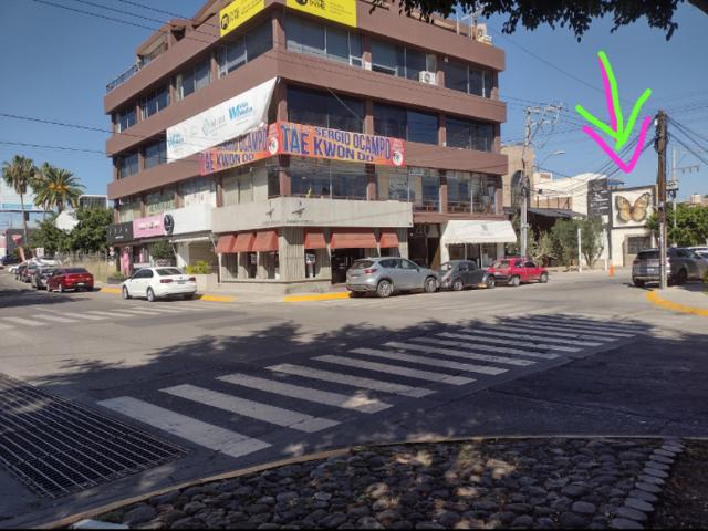 Casa en renta Calle Circunvalación Poniente, Jardines Del Moral, León, Guanajuato, México