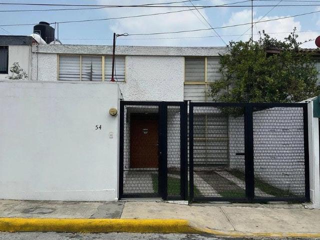 Casa en renta Calle Colina De La Quebrada, Lomas Verdes, Naucalpan De Juárez, Estado De México, 53230, México