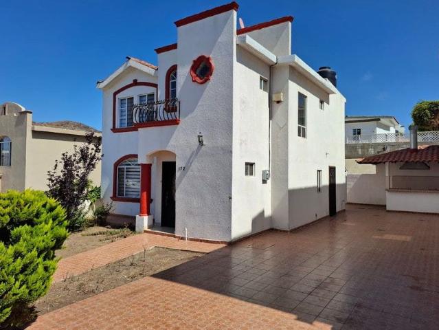 Casa en renta Calle Colinas De Altamira, El Sauzal, Ensenada, Municipio De Ensenada, Baja California, 22760, México