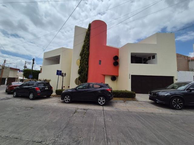 Casa en renta Calle Cordillera De Karakórum, Colonia Lomas De San Luis 4a. Sección, San Luis Potosí, Municipio De San Luis Potosí, San Luis Potosí, 78216, México