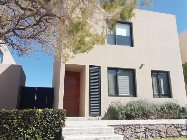 Casa en renta Calle De La Libertad 700 11, Monterreal Residencial, Torreón, Coahuila De Zaragoza, 27277, Mex