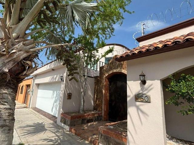 Casa en renta Calle De Las Almejas, La Paz, Municipio De La Paz, Baja California Sur, 23098, México