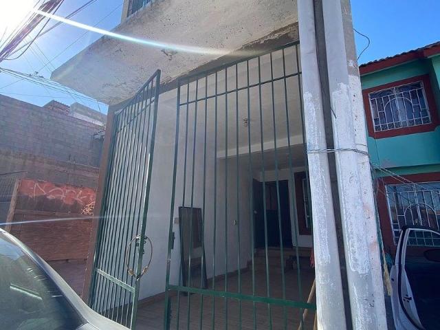 Casa en renta Calle De Las Minas, Villa Del Sol Tercera Sección, Villa Del Sol Cuarta Sección, Municipio De Tijuana, Baja California, 22330, México