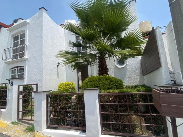 Casa en renta Calle De Los Monjes 36, Fuentes De Satelite, Naucalpan De Juárez, México, 53125, Mex