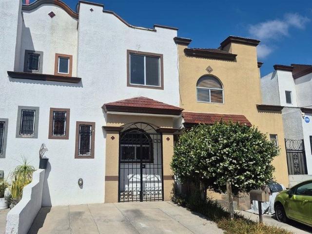 Casa en renta Calle Del Pino, Delegación La Mesa, Tijuana, Municipio De Tijuana, Baja California, 22194, México