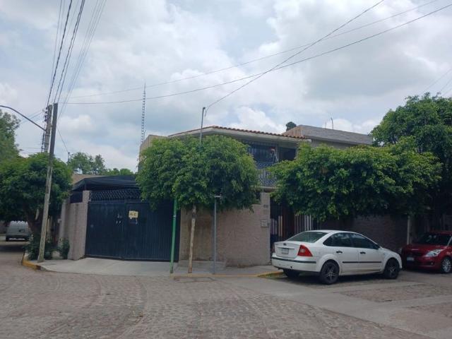 Casa en renta Calle Del Puente De Alvarado, Carretas, Santiago De Querétaro, Querétaro, México