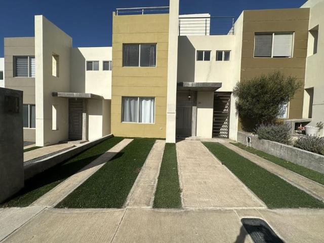 Casa en renta Calle Emiliano Zapata, Victoria, Rancho, Ensenada, Baja California, 22760, Mex