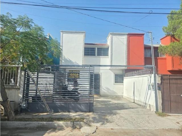 Casa en renta Calle Fuente De Tritones, Ciudad Juárez, Juárez, Chihuahua, 32618, México