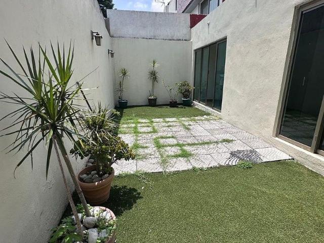 Casa en renta Calle F. Alvarado Tezozomoc, Lomas Verdes, Naucalpan De Juárez, Estado De México, 53230, México