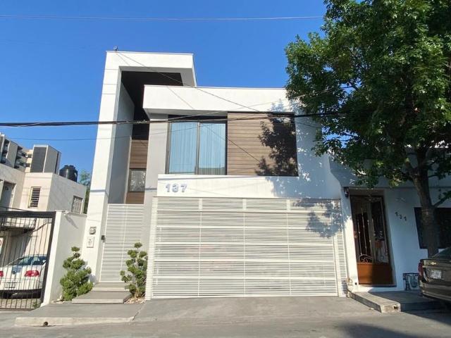Casa en renta Calle General Francisco Naranjo 480 510, Volkswagen, San Pedro Garza García, Nuevo León, 66228, Mex