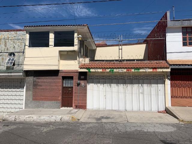 Casa en renta Calle General Francisco Lamadrid 28, Lomas De Loreto, Puebla, 72260, Mex