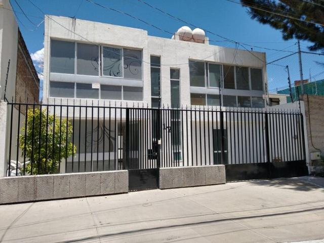 Casa en renta Calle Isidro Féliz De Espinoza, Cimatario, Delegación Centro Histórico, Santiago De Querétaro, Municipio De Querétaro, Querétaro, 76030, México