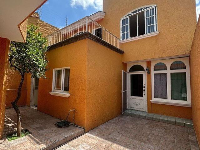 Casa en renta Calle Julián Granados, López Portillo 1a Sección, Guadalajara, Región Centro, Jalisco, 44960, México