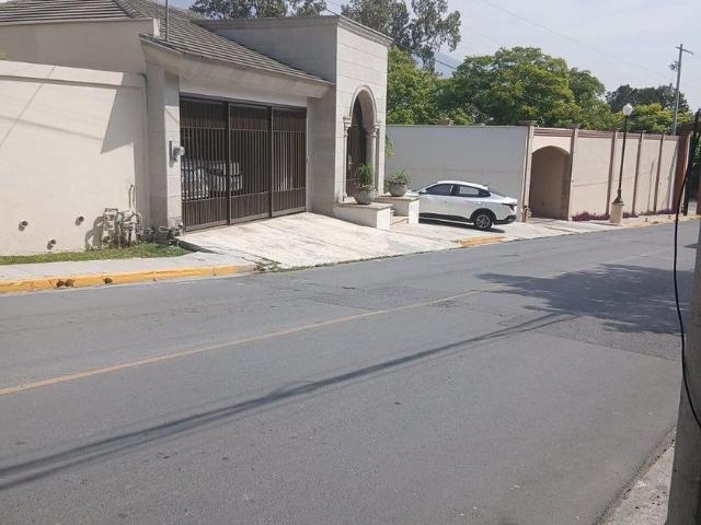 Casa en renta Calle Jardines Coloniales, Jardines Coloniales 1 Sector, San Pedro Garza García, Nuevo León, 66233, México