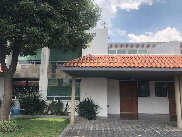Casa en renta Calle José María Morelos Y Pavón, Ocoyoacac, México, 52743, Mex