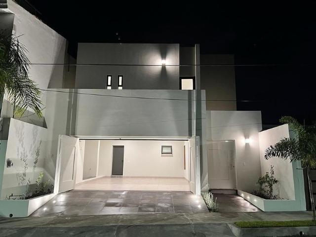 Casa en renta Calle José Vasconcelos, Jardines De Vista Hermosa I, Colima, Municipio De Colima, Colima, 28000, México
