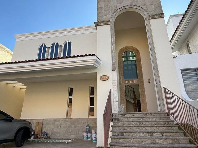 Casa en renta Calle La Campiña, Royal Country, Zapopan, Región Centro, Jalisco, 45116, México