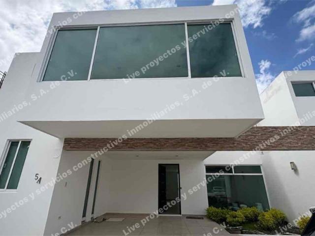 Casa en renta Calle La Loma, María Luisa, Pueblo De San Bernardino Tlaxcalancingo, San Andrés Cholula, Puebla, 72824, Mex