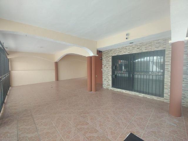 Casa en renta Calle Laguna De Términos, Fracc. Residencial Del Lago, Ciudad Del Carmen, Carmen, Campeche, 24100, México