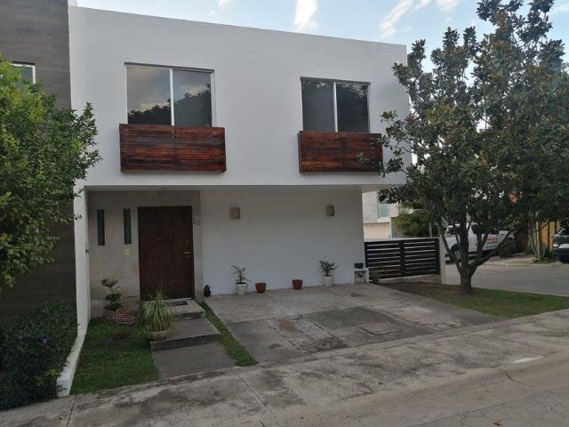 Casa en renta Calle Los Robles, Los Robles, Nuevo México, Zapopan, Región Centro, Jalisco, 45185, México