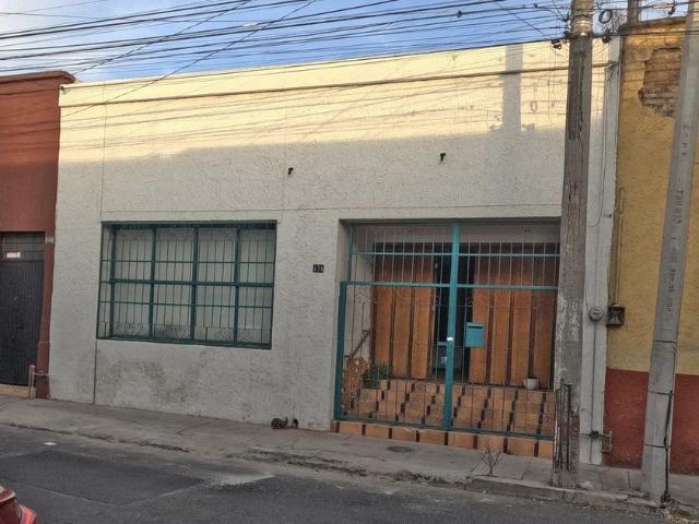 Casa en renta Calle Puebla, Artesanos, Sagrada Familia, Jesús, Guadalajara, Jalisco, 44200, Mex