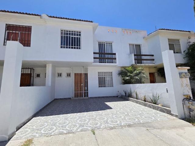 Casa en renta Calle Punta Zafiro 957, Santiago De Querétaro, Querétaro, 76125, Mex