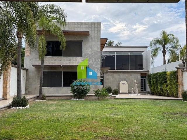 Casa en renta Calle Paseo De Jurica, Delegación Félix Osores, Santiago De Querétaro, Municipio De Querétaro, Querétaro, 76120, México